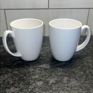 Corelle Vive Stoneware Classic White Ceramic Mugs set of 2. Exc condition
